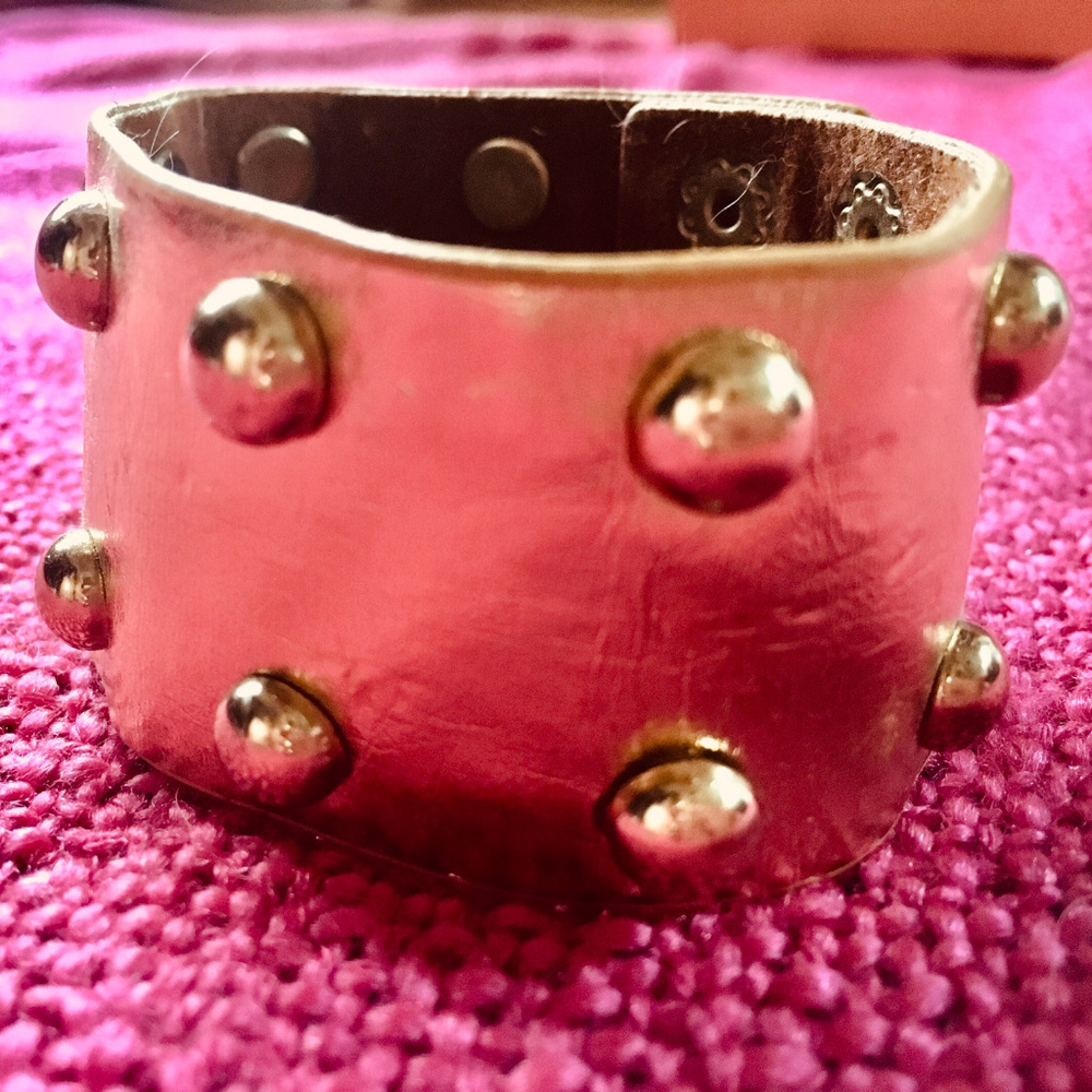 NICKY MINAJ BRACELET!! METALIC GOLD!!!